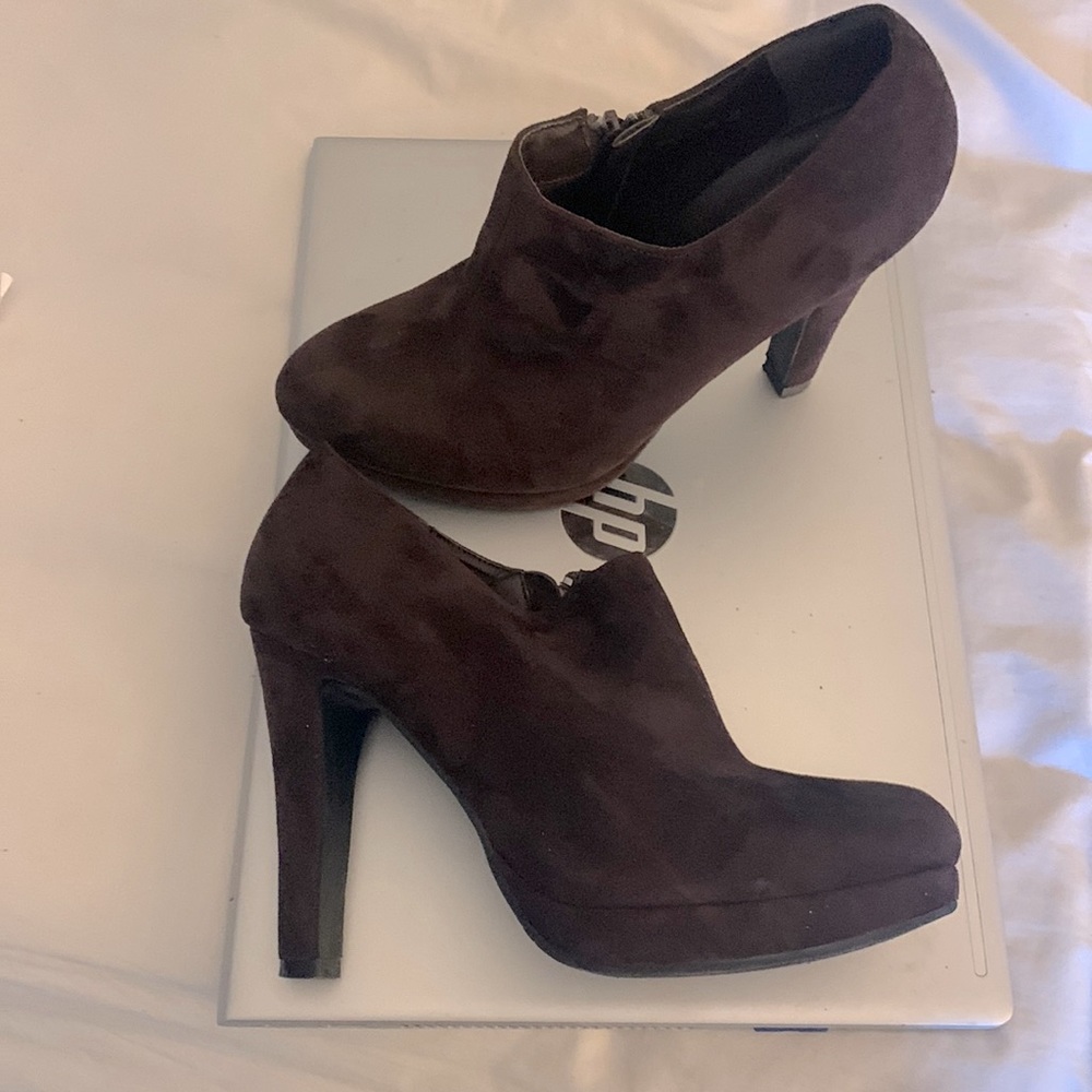 Brown shoe boot